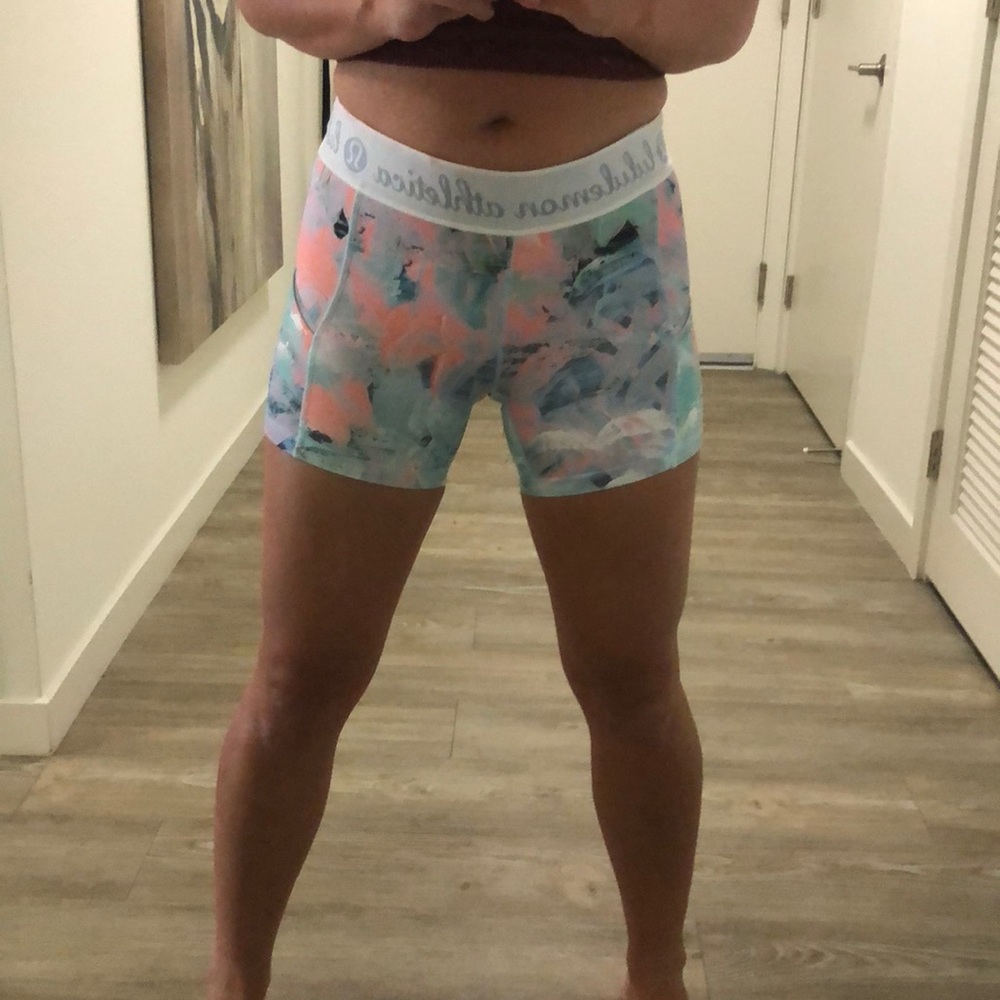 Lululemon workout short